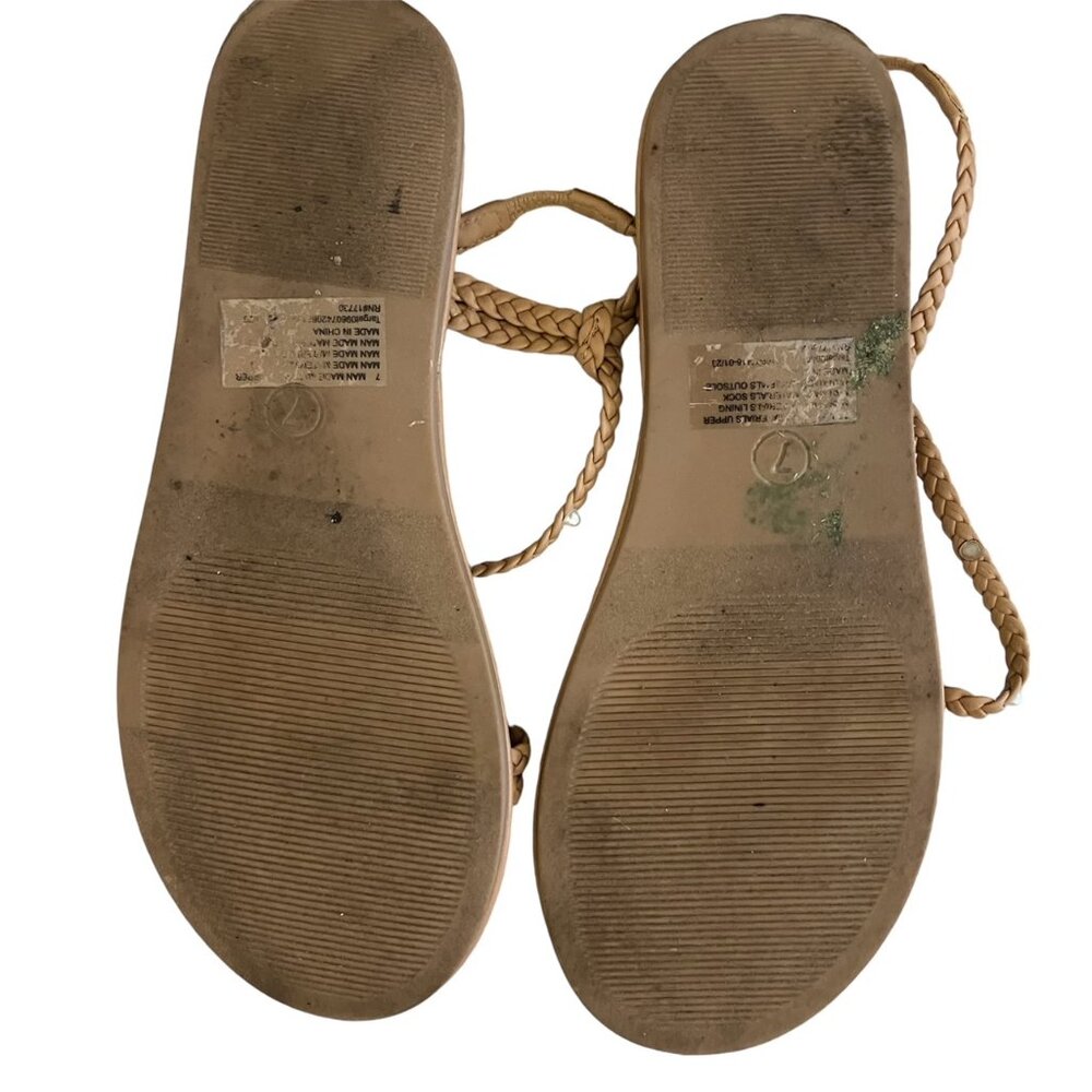 LIKE NEW Universal Thread Beige Sandals Size 7 - Picture 3 of 3